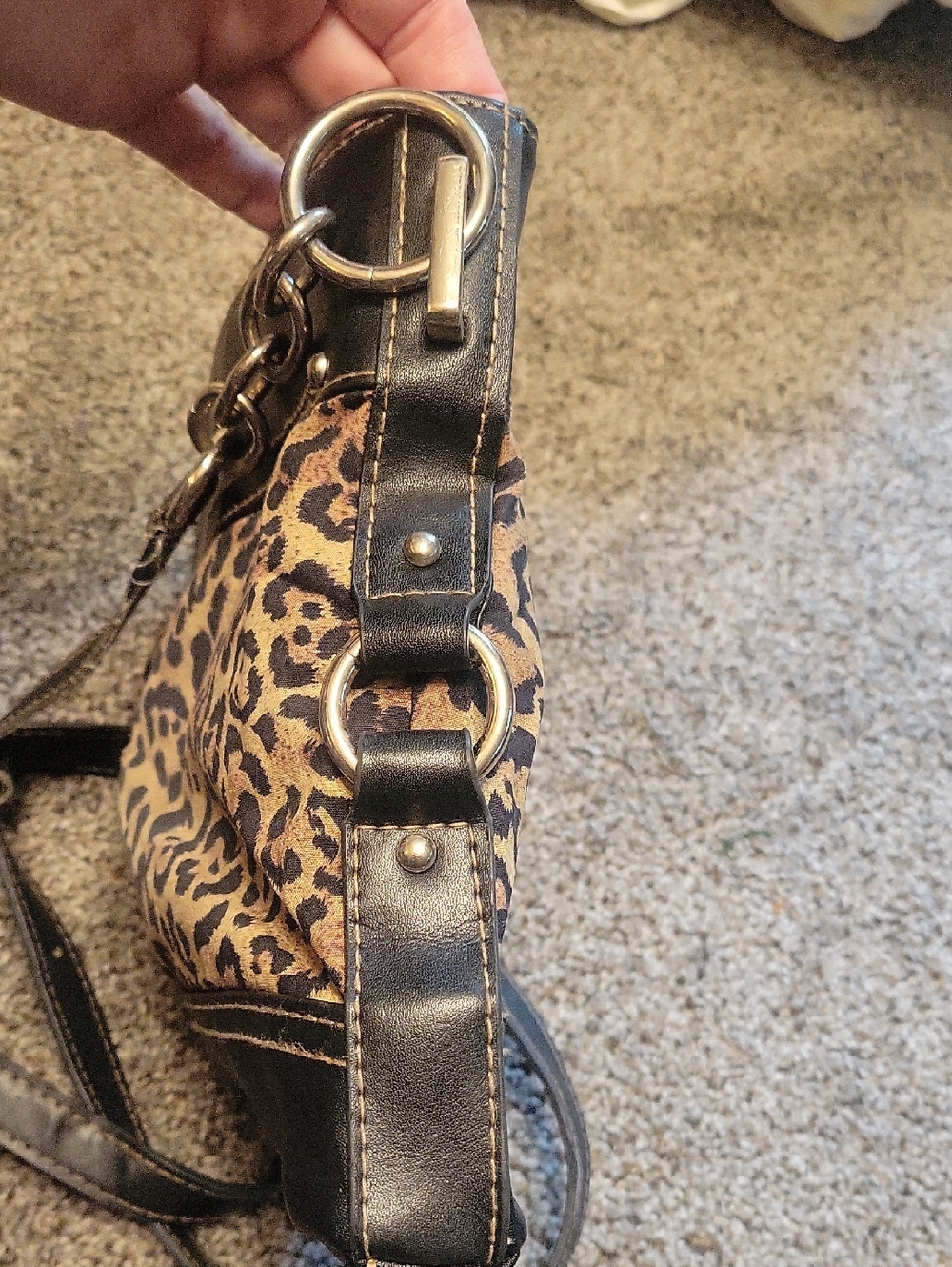 Chaps Ralph Lauren Leopard Crossbody - Picture 7 of 10